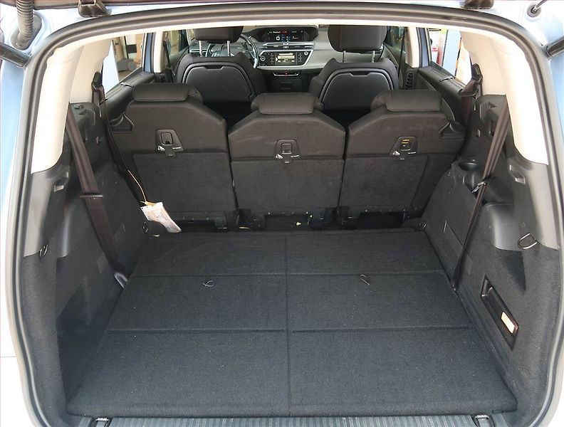Citroën C4 Picasso (2014) 1.6 HDi, Automat, 7 míst - fotka 14 z 23