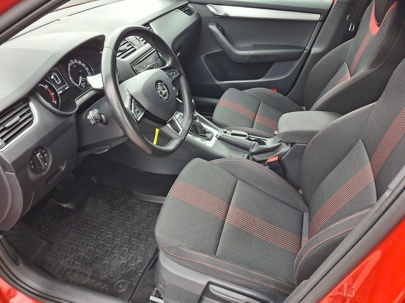 Škoda Octavia (2020) Combi Ambition DSG 1,5TSi 110k - fotka 6 z 31