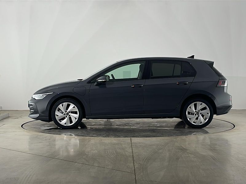 Volkswagen Golf (2025) Hatchback - fotka 3 z 28