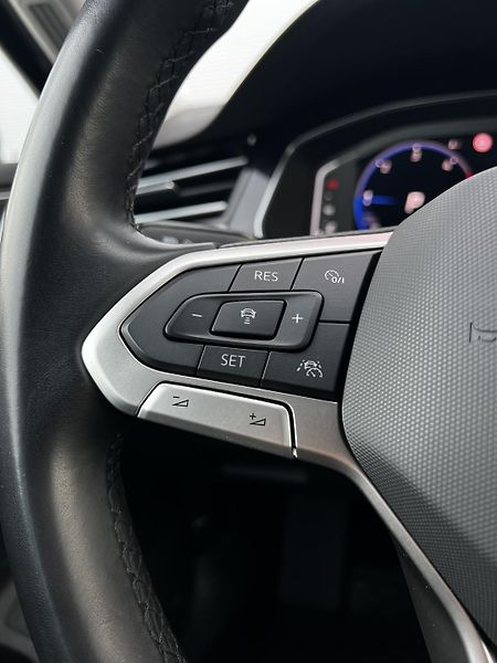 Volkswagen Passat 2.0TDI DSG Kůže Virtual TZ DPH - fotka 11 z 28