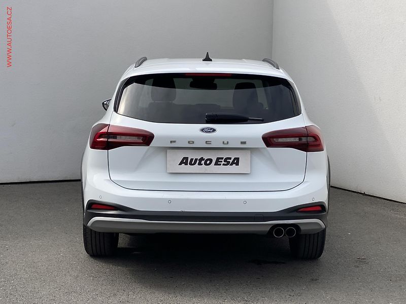 Ford Focus (2023) 1.5 EcoBoost, Active, AT, LED - fotka 5 z 19