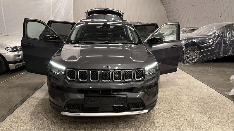 Jeep Compass (2023) 1.3 T4 PHEV,4x4,ZÁRUKA - fotka 11 z 56