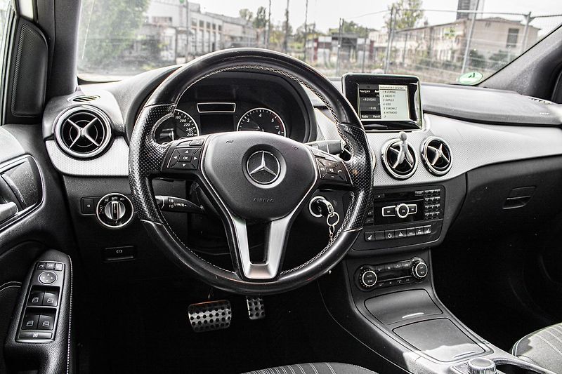 Mercedes-Benz Třídy B - fotka 30 z 34