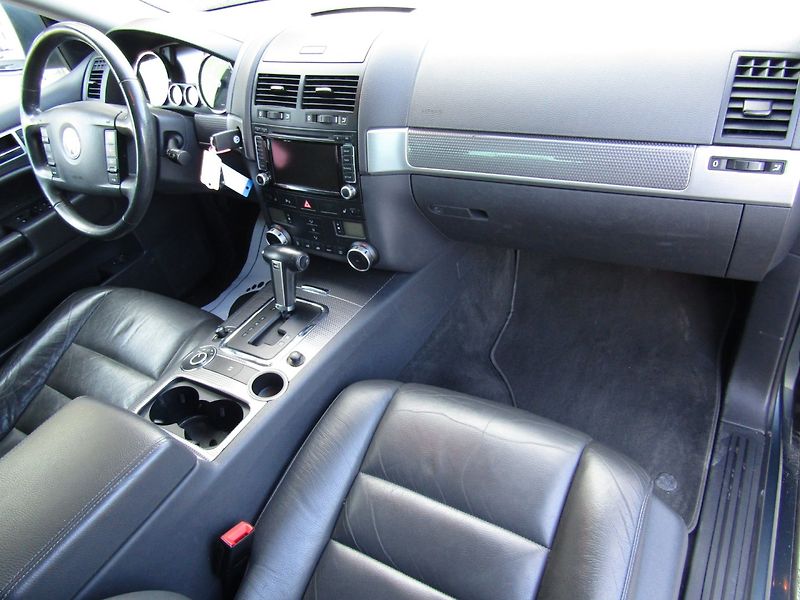 Volkswagen Touareg (2008) 2.5 TDI 4X4  PRUŽINY - fotka 14 z 38