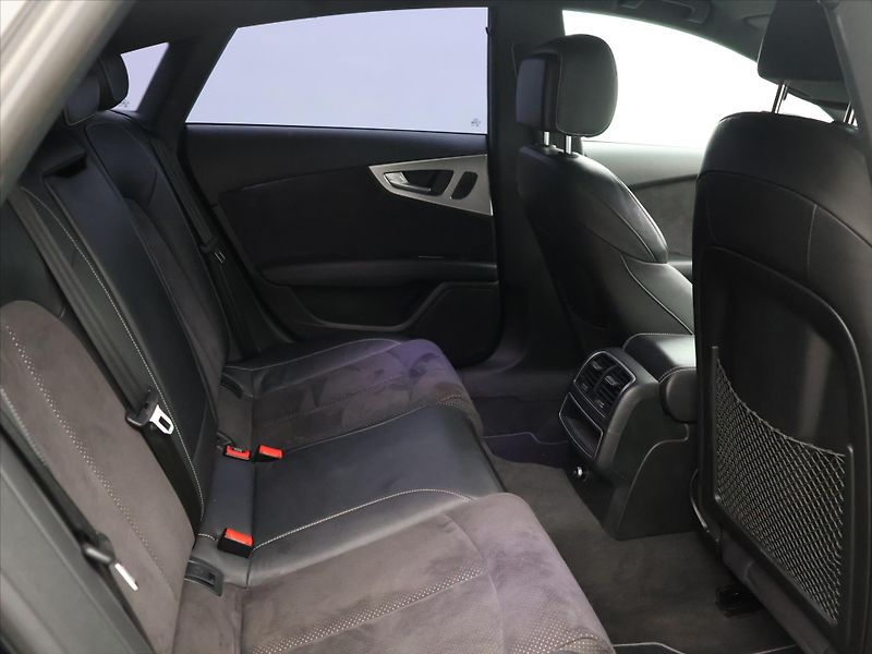Audi A7 3,0 TDI 200kW Quattro S-Tronic - fotka 15 z 37