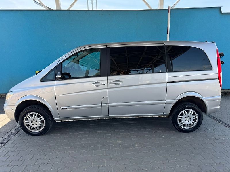 Mercedes-Benz Viano (2007) 2,2CDi 4x4 Steyr 7 míst - fotka 2 z 50