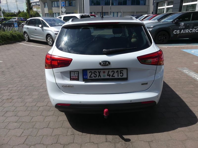 Kia Ceed (2014) 1,6 CRDi - fotka 6 z 22