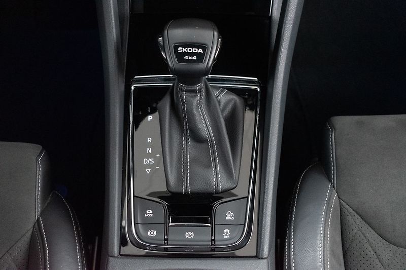 Škoda Kodiaq 2.0 TDI 4x4*SPORTLINE*TAŽNÉ*ČR - fotka 24 z 48