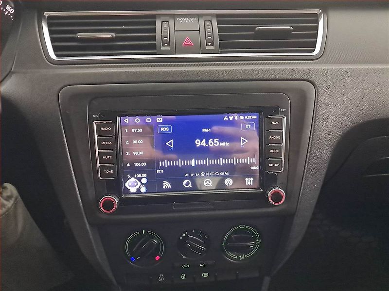 Škoda Rapid (2014) Spaceback 1.6 TDI - fotka 12 z 16