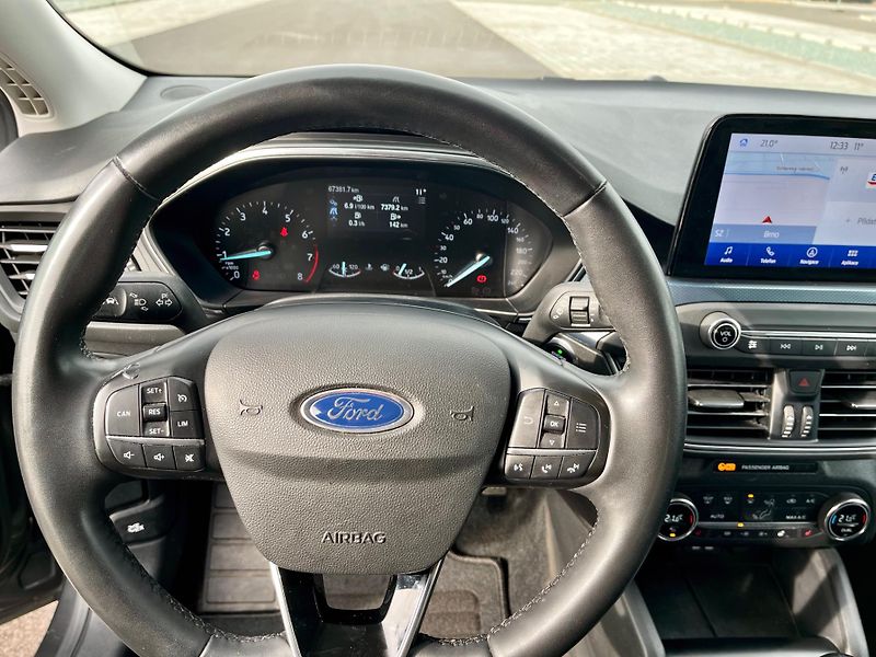 Ford Focus (2021) Active 1.0EcoBoost Hybrid - fotka 7 z 9