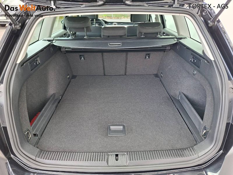 Volkswagen Passat (2022) Variant, 2.0 TDI,110kW,Busines - fotka 23 z 27
