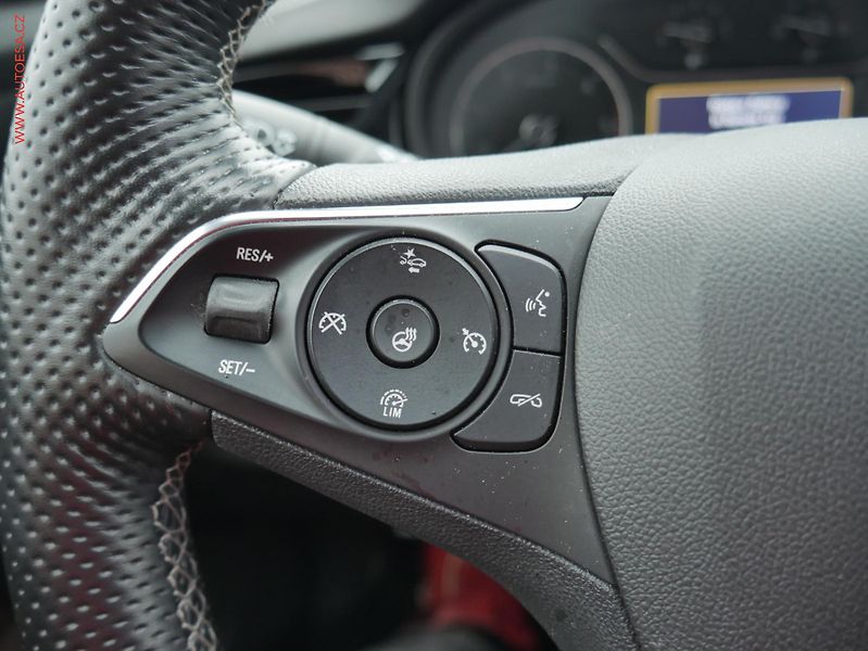 Opel Insignia (2018) 2.0CDTi 4x4, 1.maj,ČR - fotka 19 z 22