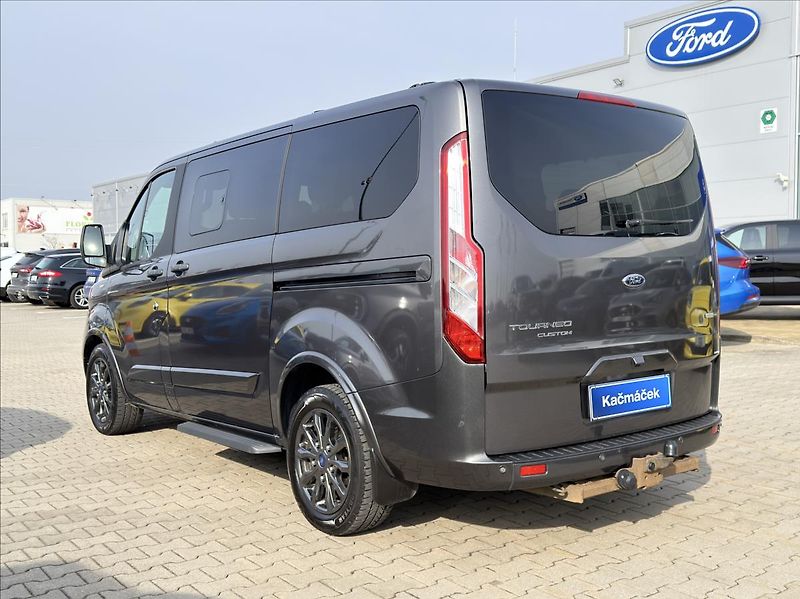 Ford Tourneo Custom 2,0 EcoBlue 136kW TitaniumX L1 - fotka 3 z 22