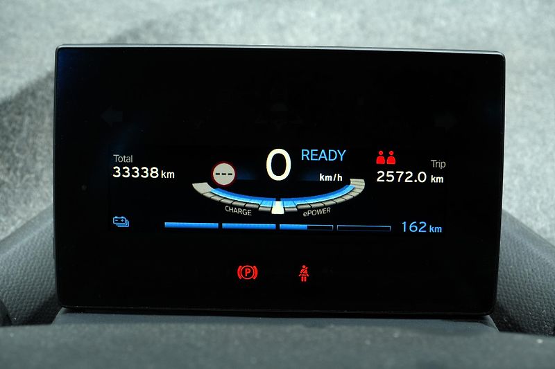 BMW i3 i3s 120Ah, H/K, Navi profi - fotka 15 z 31