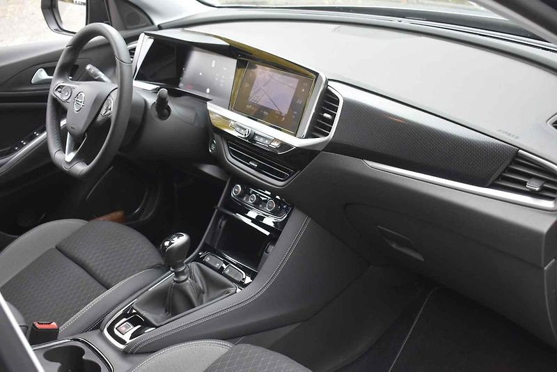 Opel Grandland je solidní rodinné auto bez závažných chyb