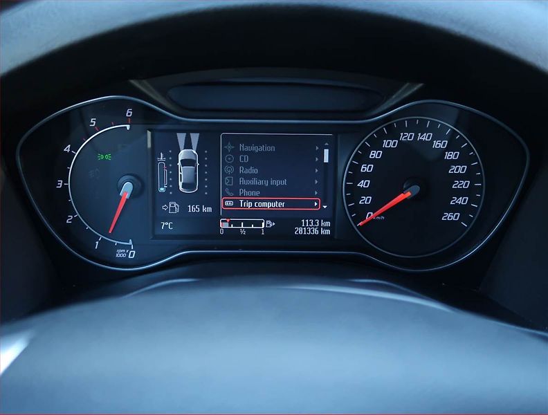 Ford Mondeo (2014) 2.0 TDCi, Tempomat - fotka 11 z 19
