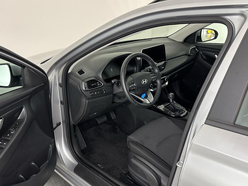 Hyundai i30 Smart DCT - fotka 6 z 26