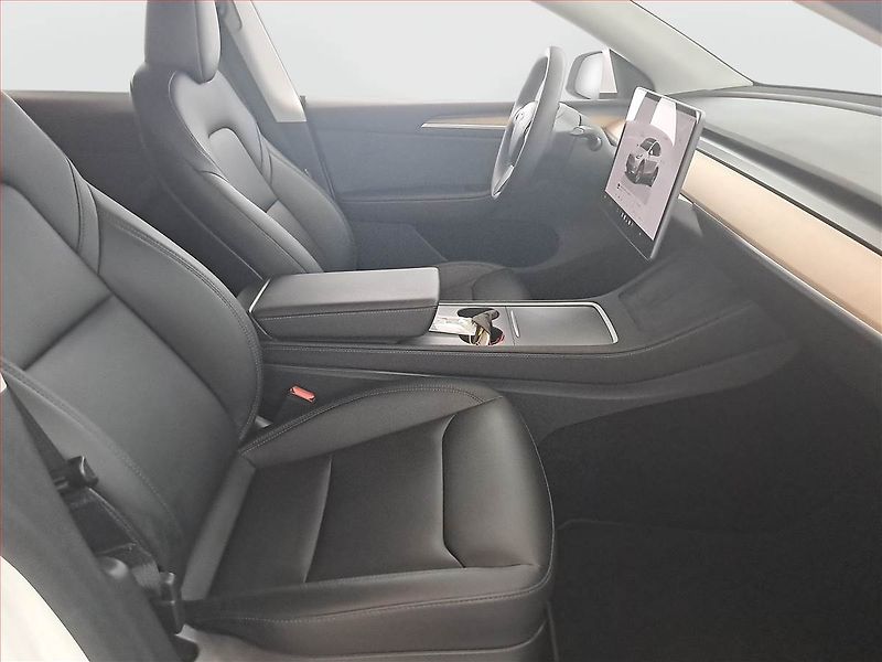 Tesla Model Y (2022) Long Range AWD 79kWh, SoH 93% - fotka 9 z 25
