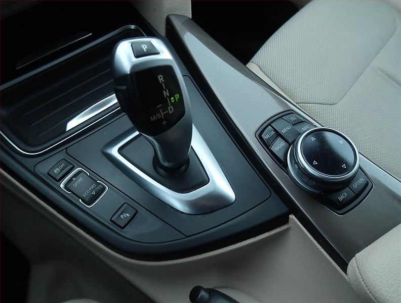 BMW Řada 3 (2014) 320 d xDrive, 4X4, Automat - fotka 13 z 13