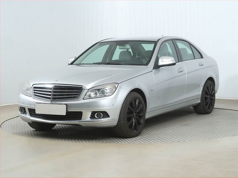 Mercedes-Benz Třídy C (2008) C 200 Kompressor, Automat - fotka 2 z 15