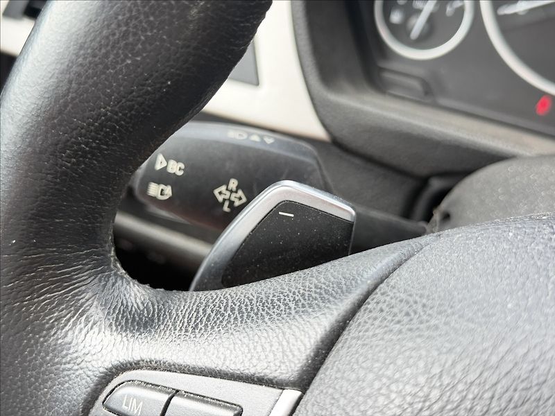 BMW Řada 3 2,0 XDRIVE NAVI,LED,PANO,DPH - fotka 20 z 39