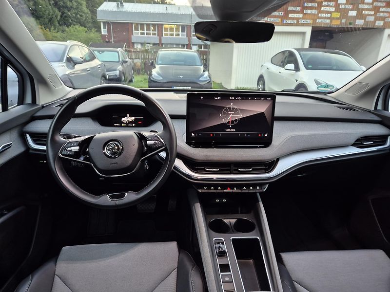 Škoda Enyaq ZAMLUVENO ! TZ SOH 98% - fotka 10 z 46