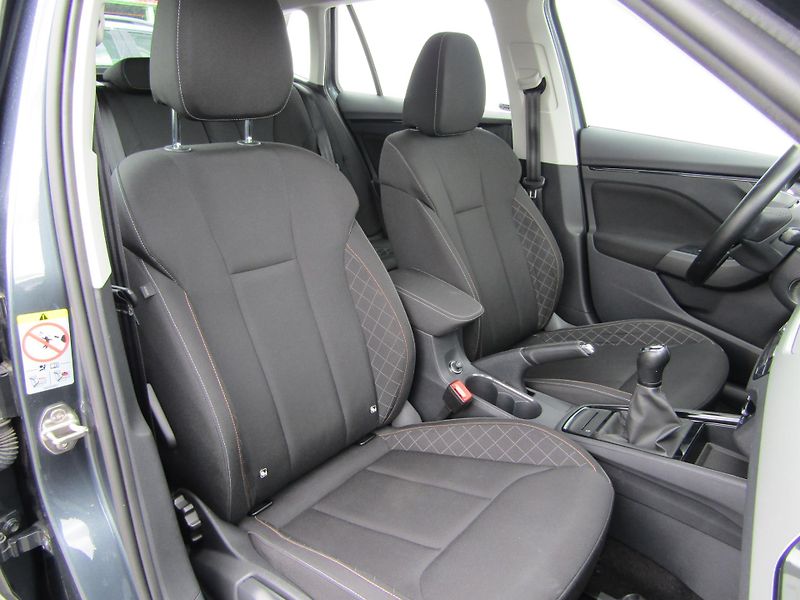 Škoda Kamiq Ambition Extra 1.5 TSI /110kW - fotka 22 z 30