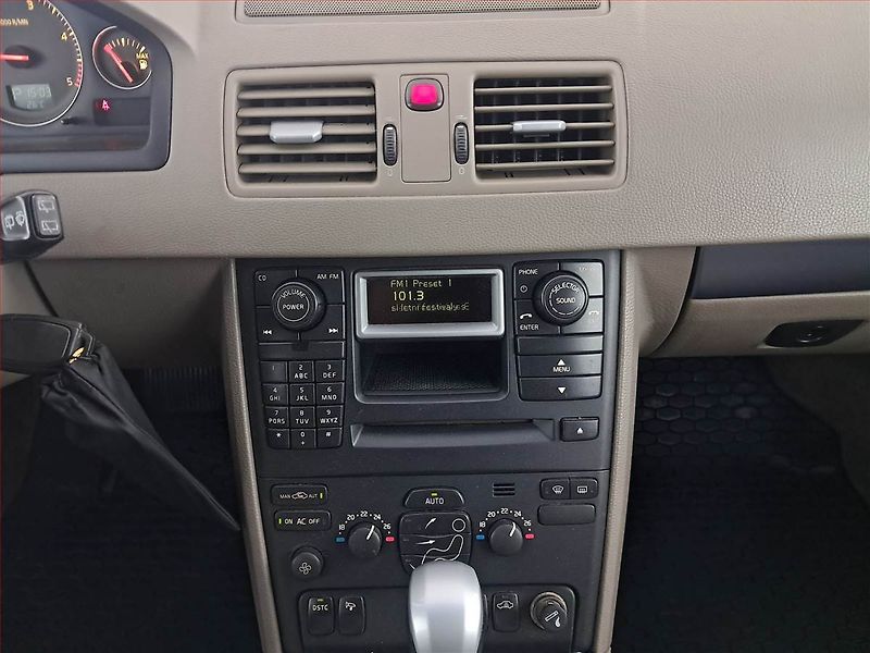 Volvo XC90 (2006) D5, 4X4, Automat, Tempomat - fotka 12 z 18