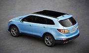 Hyundai Grand Santa Fe.