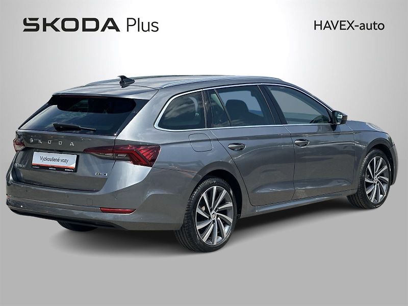 Škoda Octavia (2023) Combi 1.5 TSI e-TEC DSG Style+ - fotka 2 z 35