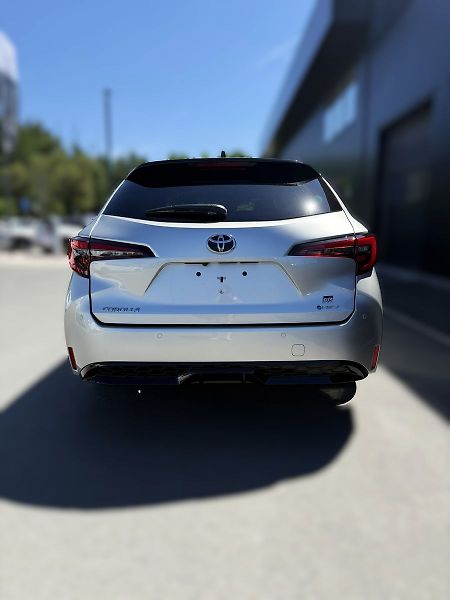 Toyota Corolla (2025) GR Sport - fotka 4 z 6