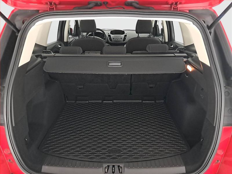 Ford Kuga (2019) 1.5 EcoBoost, Tempomat - fotka 14 z 19
