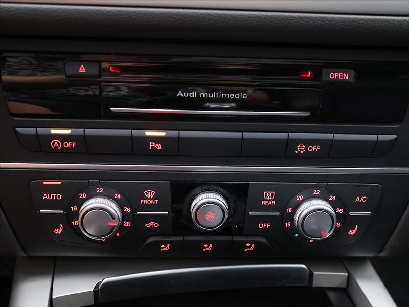 Audi A6 Avant 3,0 TDI 150kW Klima Pano - fotka 20 z 31