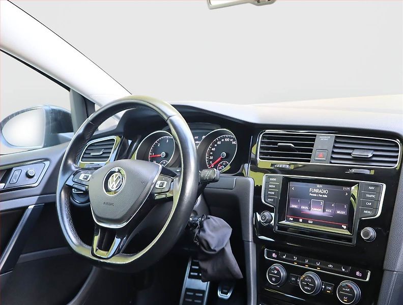 Volkswagen Golf (2014) Highline 2.0 TDI, 4X4, Navi - fotka 7 z 16