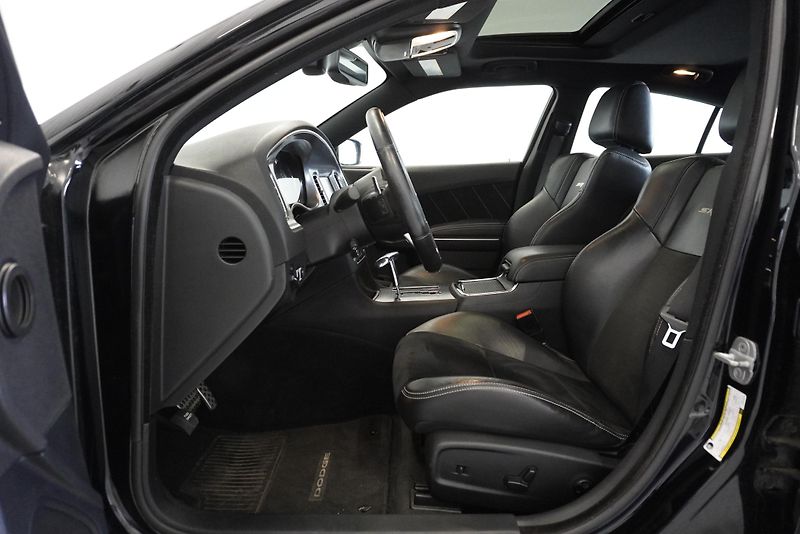 Dodge Charger 6.4 HEMI SRT 8 AUTOMAT - fotka 15 z 39