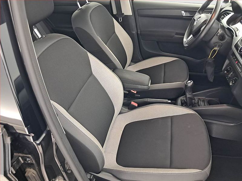 Škoda Fabia (2017) Ambition 1.2 TSI, Tempomat - fotka 9 z 18