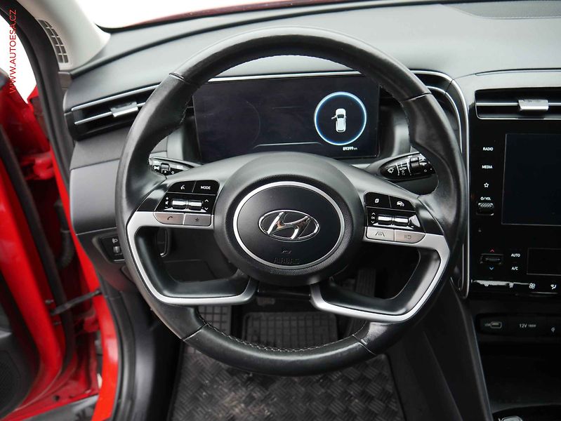 Hyundai Tucson (2023) 1.6 T-GDi, 1.maj,ČR, servis - fotka 14 z 17