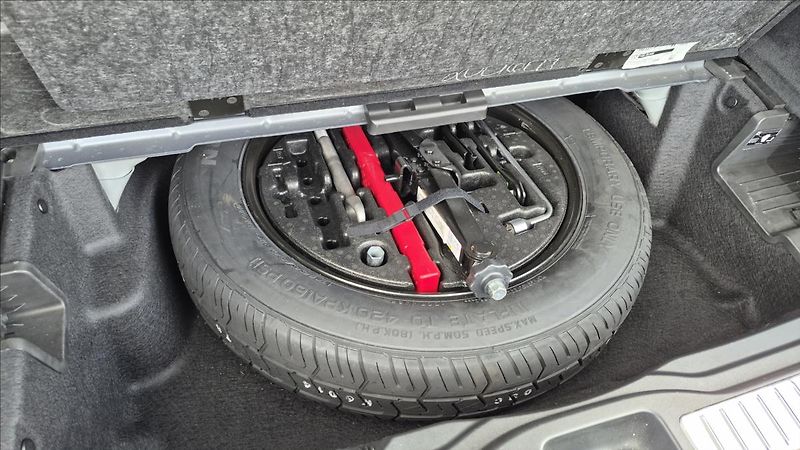 Mercedes-Benz GLS 2,9 400d 4M AMG 7míst 1 ČR DPH - fotka 38 z 38