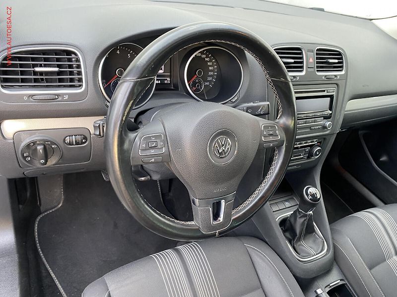 Volkswagen Golf (2012) 1.2 TSi, Match, +ALU - fotka 12 z 16