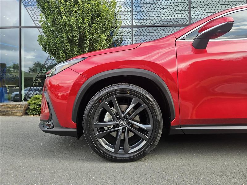 Lexus NX 450h plus 2,5 Prestige  NX - fotka 5 z 15