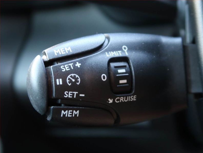 Citroën Berlingo (2021) 1.2 PureTech, 5Míst, ČR - fotka 16 z 18