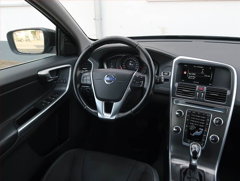 Volvo XC60 (2014) D4, Automat, Serv.kniha, Kůže - fotka 7 z 24