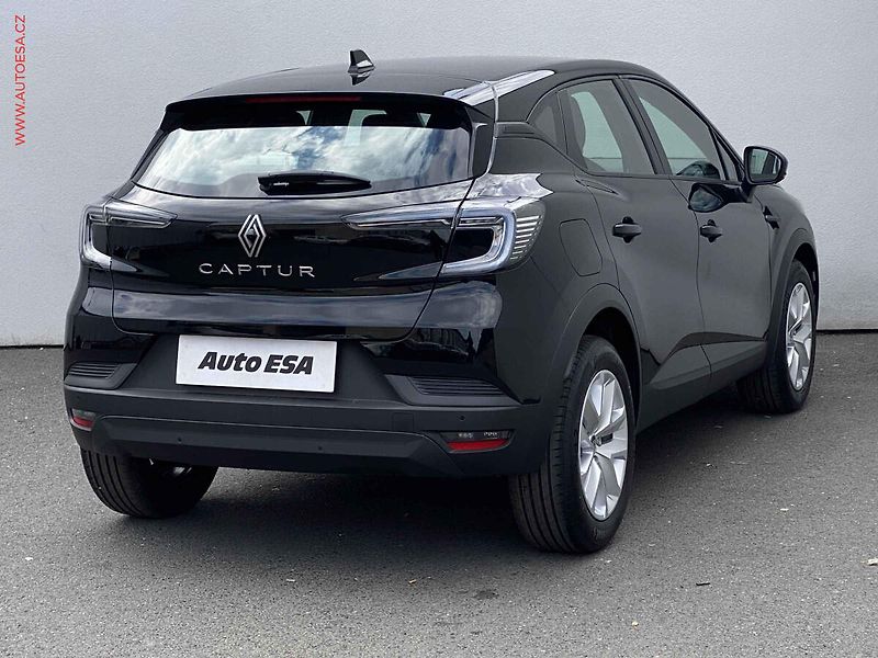 Renault Captur (2025) 1.0 TCe, 1.maj,ČR, LED - fotka 4 z 18