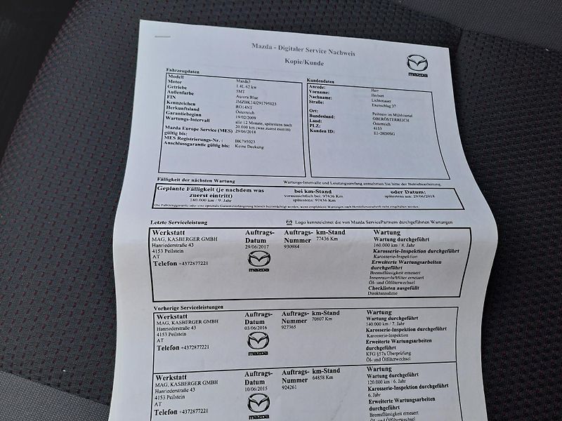 Mazda 3 (2009) 1.4i DOLOŽENÉ KM, 2 x KOLA - fotka 29 z 34