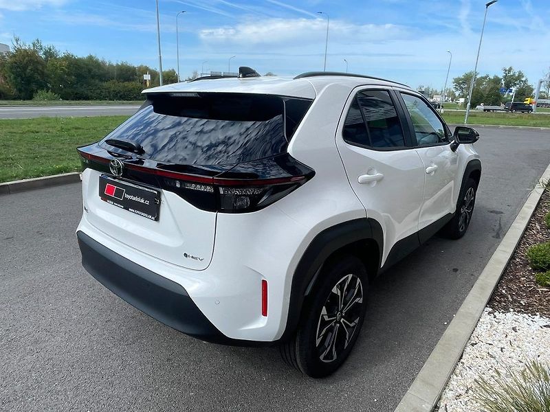 Toyota Yaris Cross 1.5 Hybrid 130k FWD Style - fotka 13 z 28