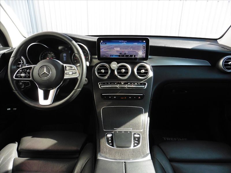 Mercedes-Benz GLC 220d 4Matic - fotka 13 z 24
