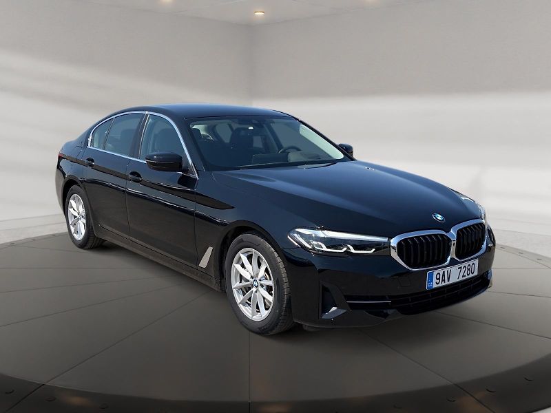 BMW Řada 5 (2023) xDRIVE 530d 210kW 4x4 CZ DPH - fotka 3 z 11