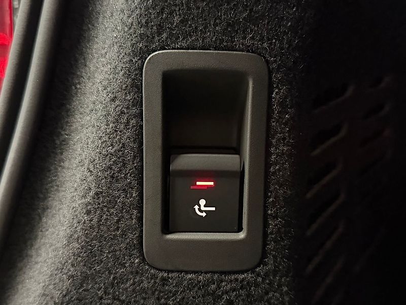 Audi S8 TFSi QUATTRO, MASÁŽE, B&O ADVA - fotka 40 z 42