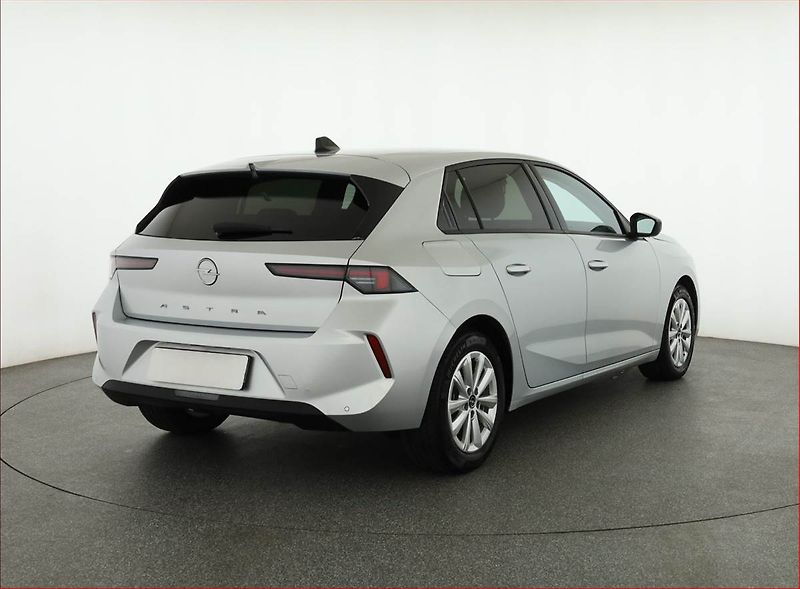 Opel Astra (2024) 1.2 Turbo, ČR,1.maj - fotka 5 z 17