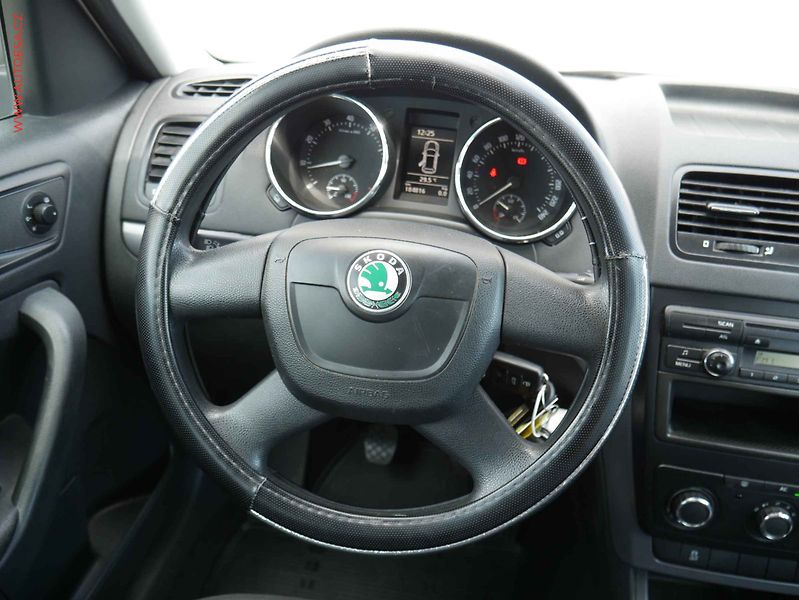 Škoda Yeti (2011) 1.2 TSI, AC - fotka 12 z 16